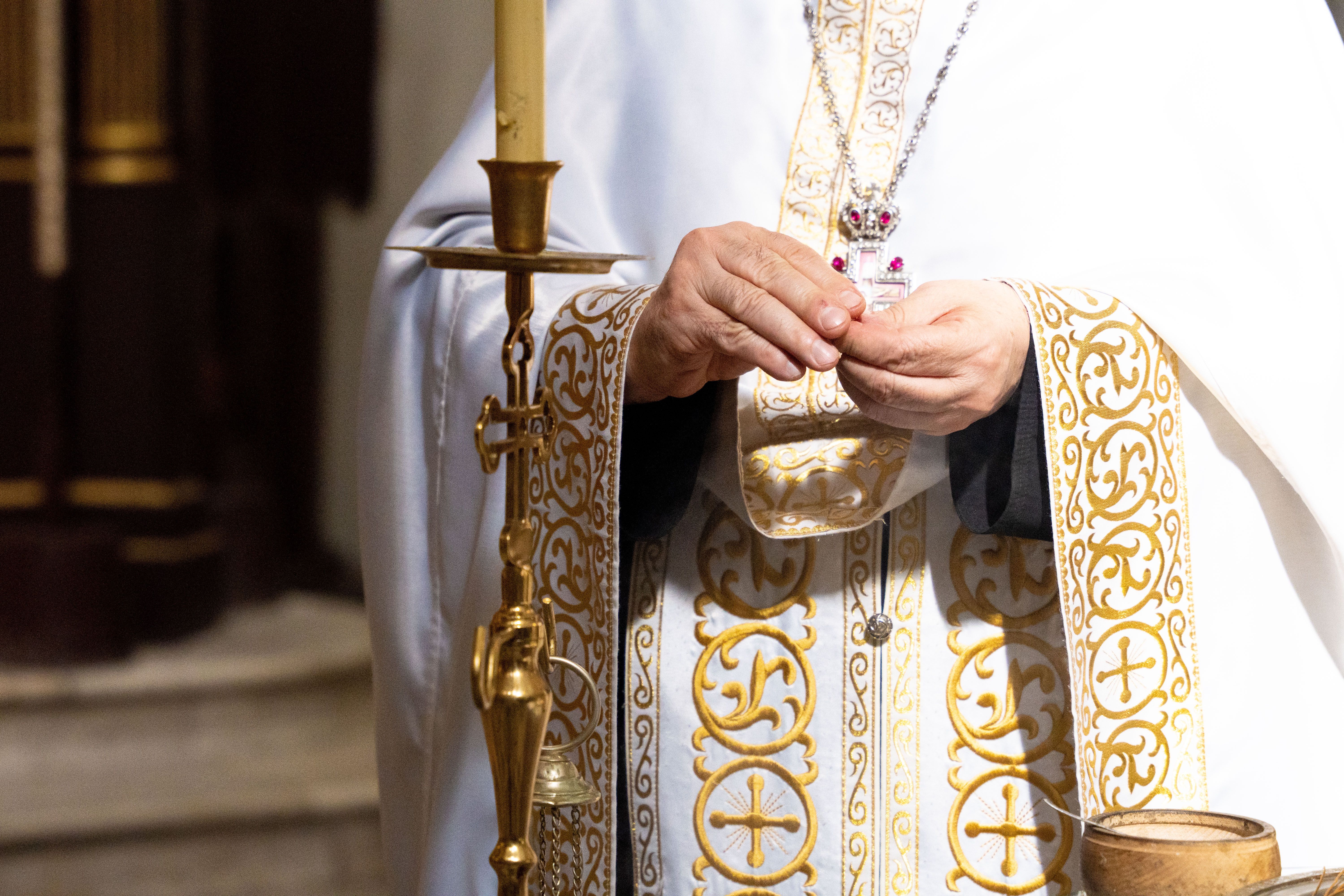 Por que a SSPX Estava Tão Calma? A História Oculta por Trás das Consagrações Episcopais de 2026