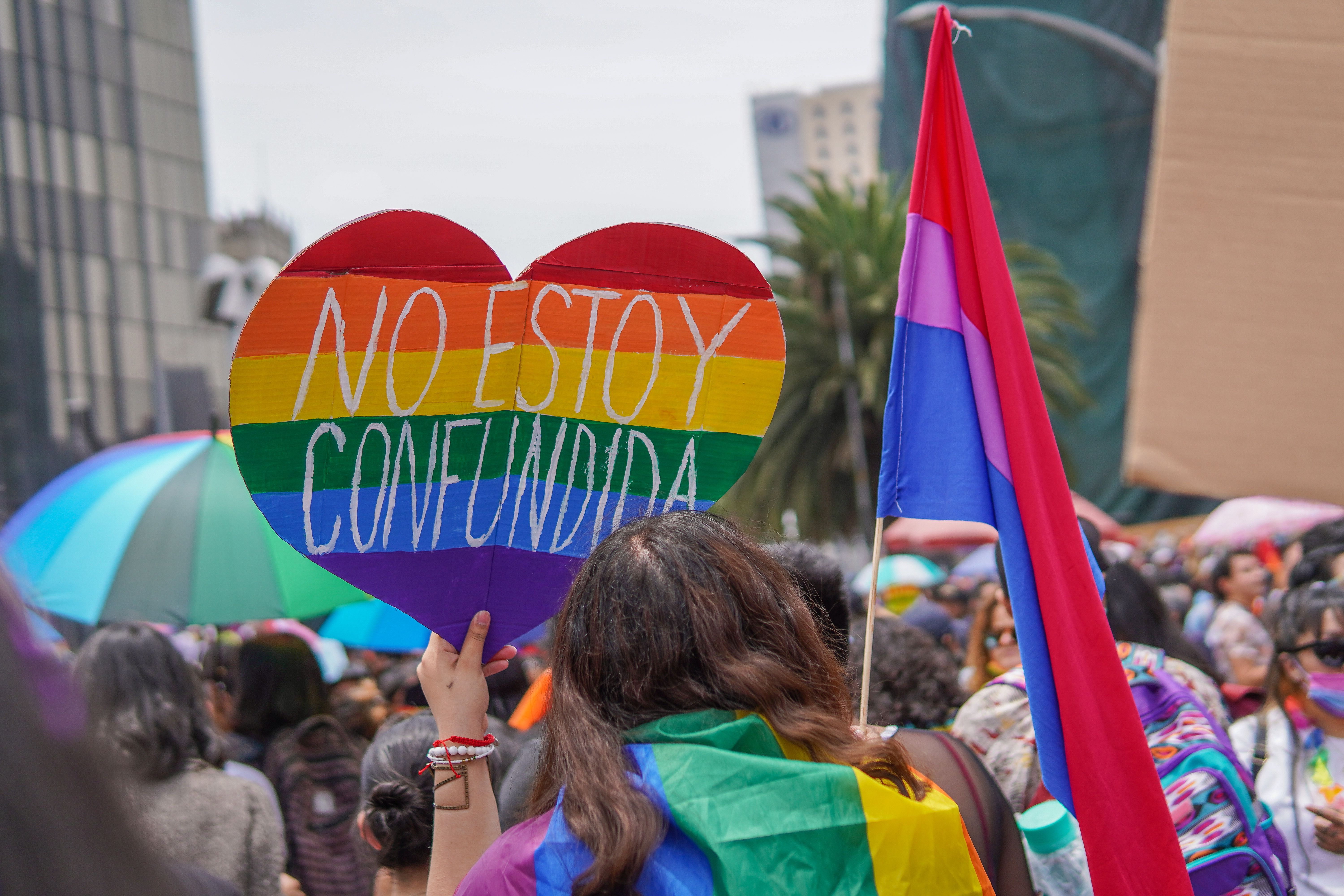 Do Sagrado Coração ao Mês do Orgulho: a Igreja Italiana foi Capturada pelo Ativismo LGBT?