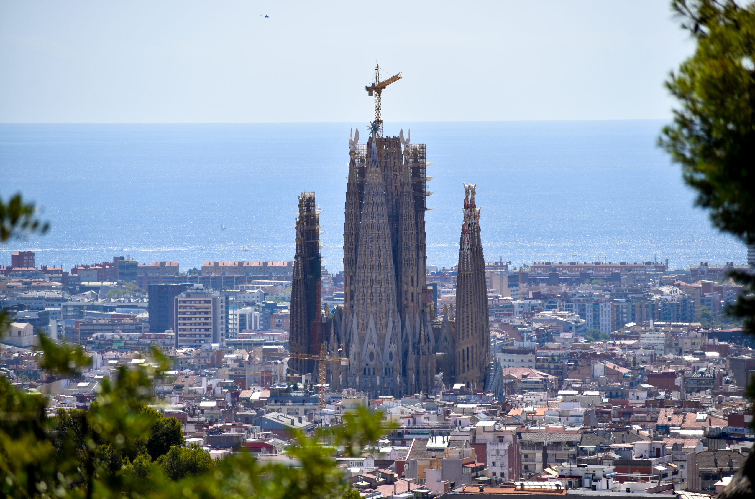 Gaudí e o Canto Gregoriano: A Arquitetura Sagrada como Música Litúrgica