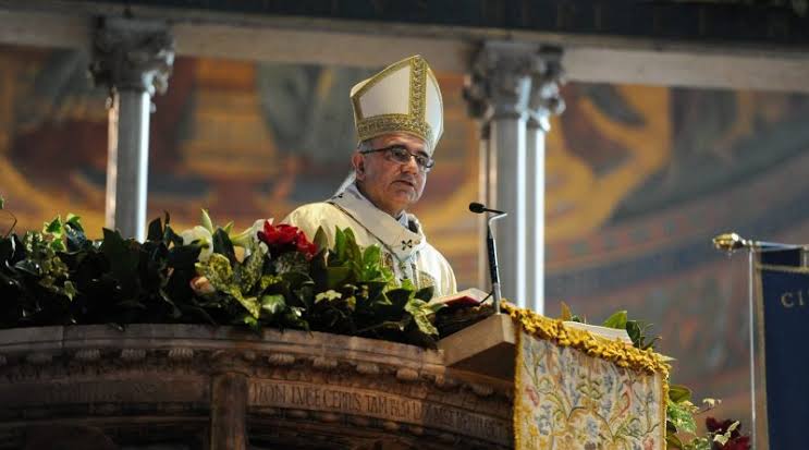 Arcebispo italiano propõe que mulher 'copresida' a missa junto a um sacerdote
