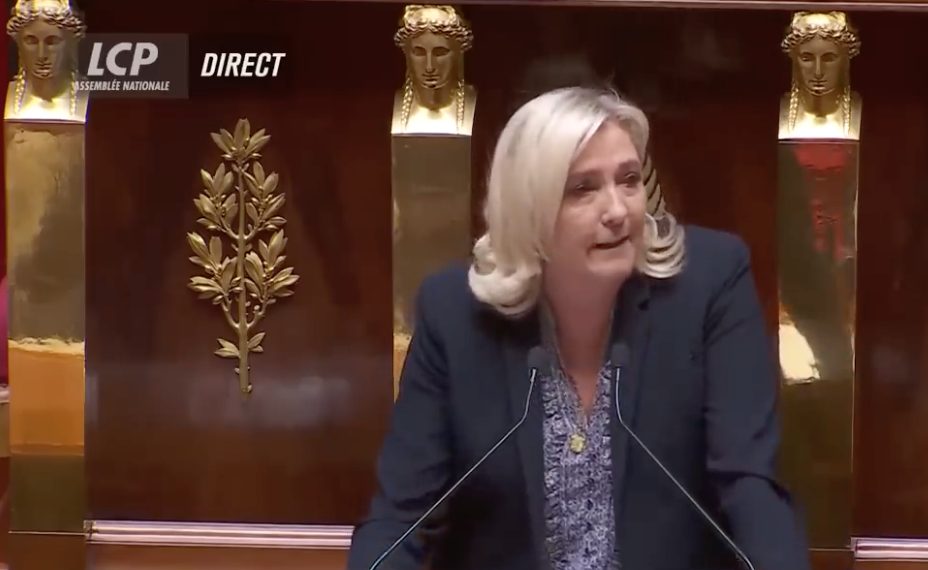 Marine Le Pen denuncia ideias perversas por trás dos crimes pedófilos e falha do Estado