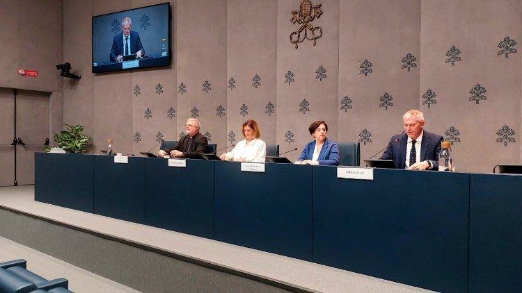 Roma se prepara para os dez anos de Amoris laetitia: assembleia de avaliação a portas fechadas e com