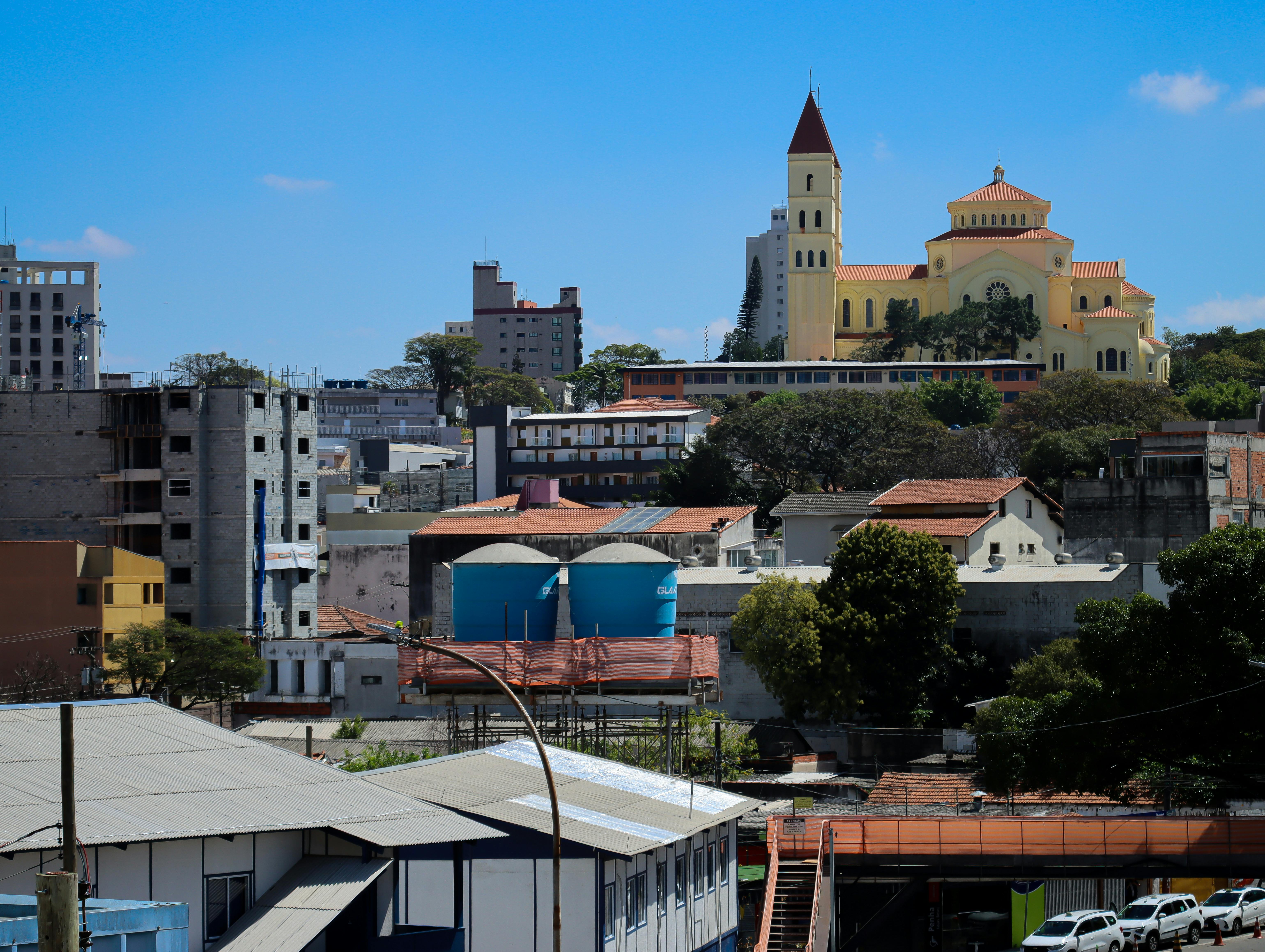 Bispo de Pemba denuncia plano jihadista para impor califado em Moçambique; mais de 300 católicos mor