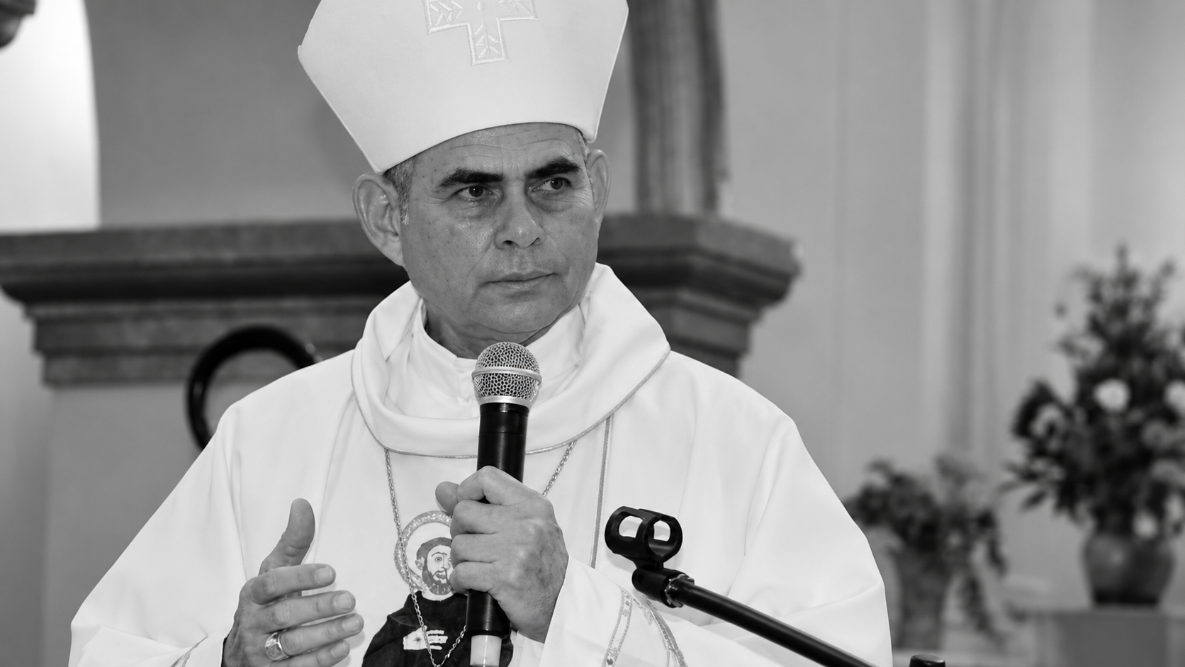 Morre em Madri o bispo hondurenho Teodoro Gómez a caminho de Roma