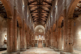 Uma súplica pela escuridão no templo de Deus
