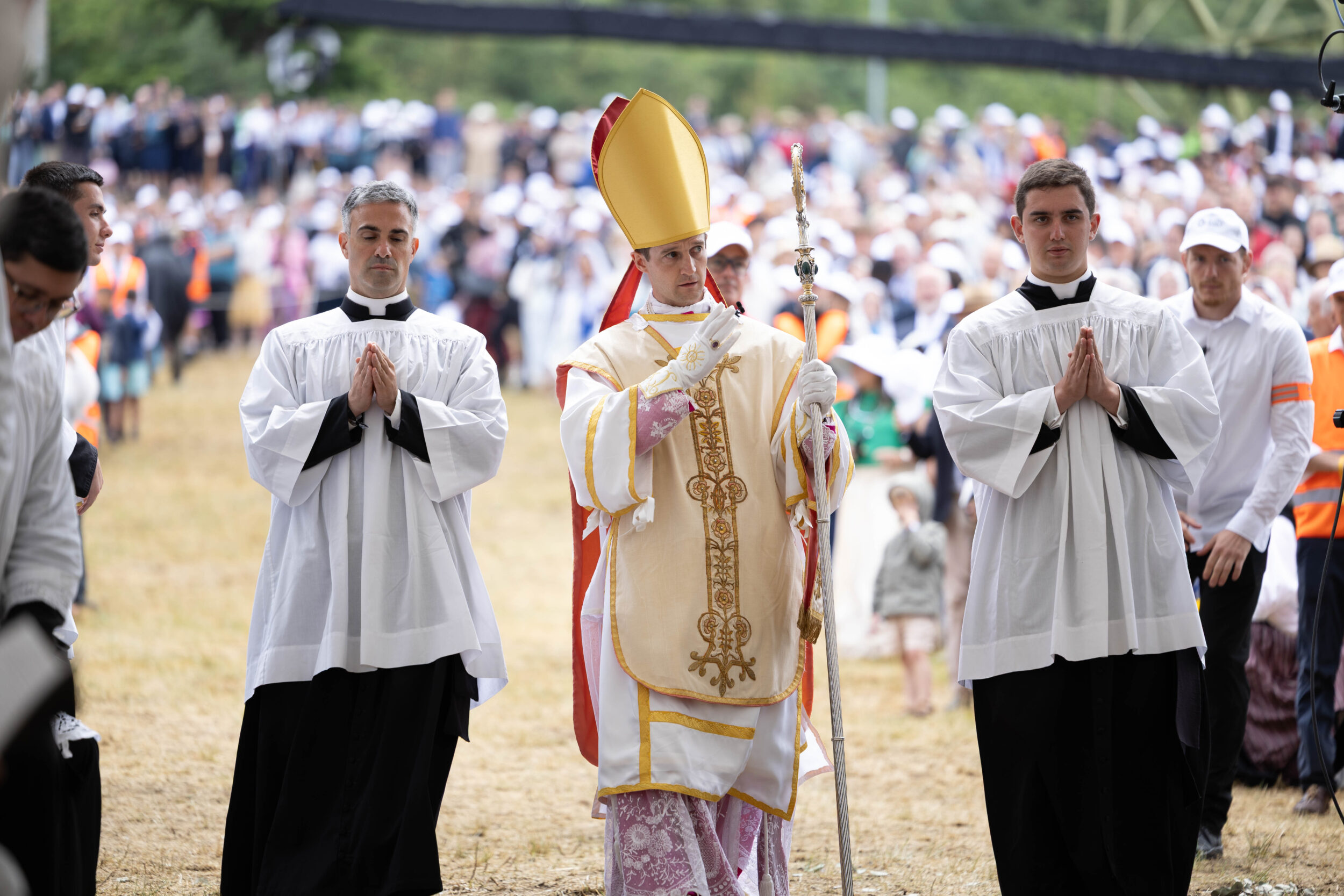 Não vos inquieteis: confiança na Providência diante dos sacres de Écône