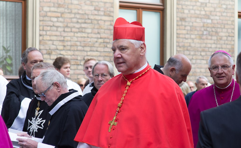 Cardeal Müller contradiz Fernández: sacramentos da FSSPX são válidos, mas ilícitos